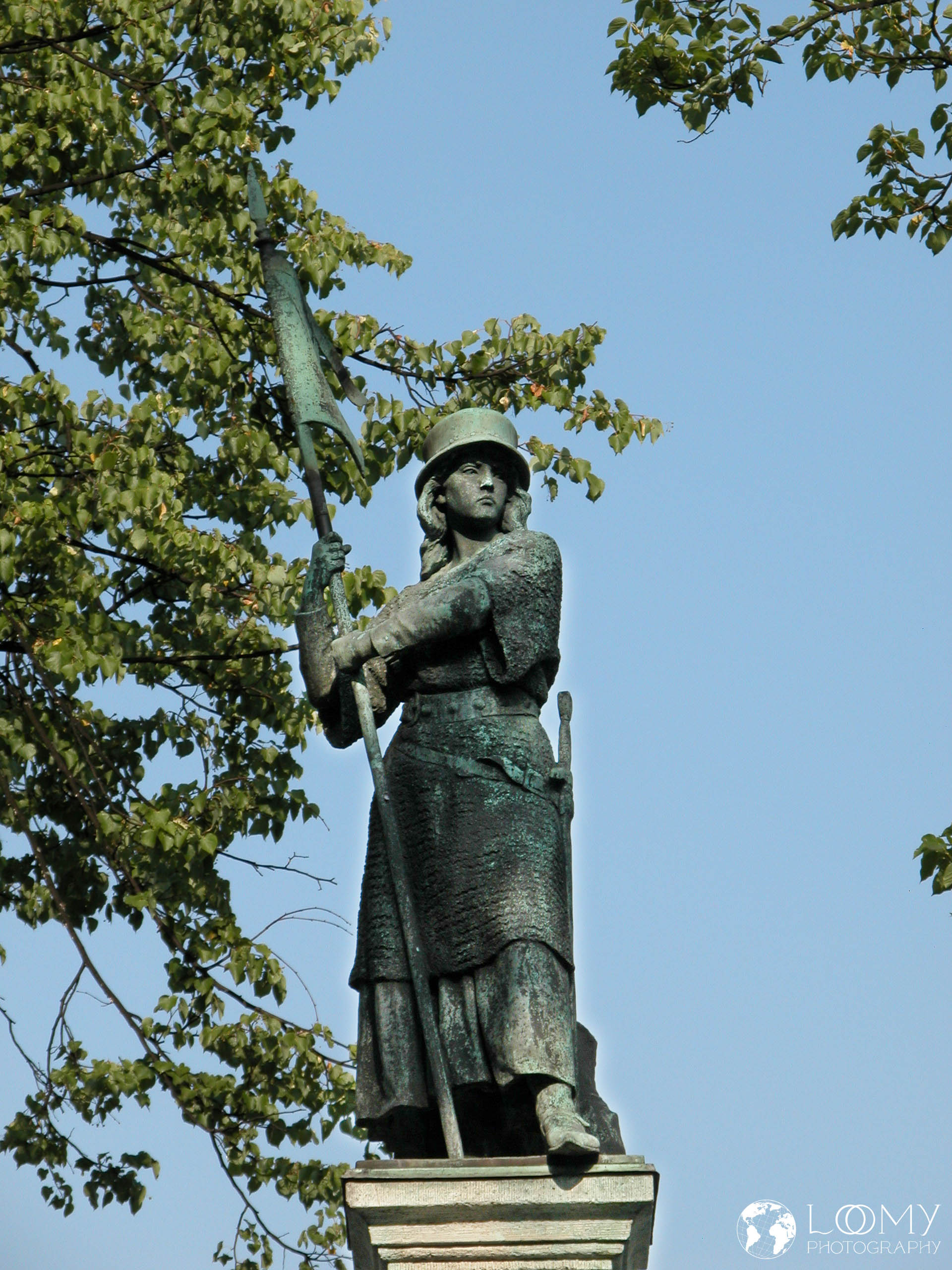 Brunnenstatue am Lindenhof