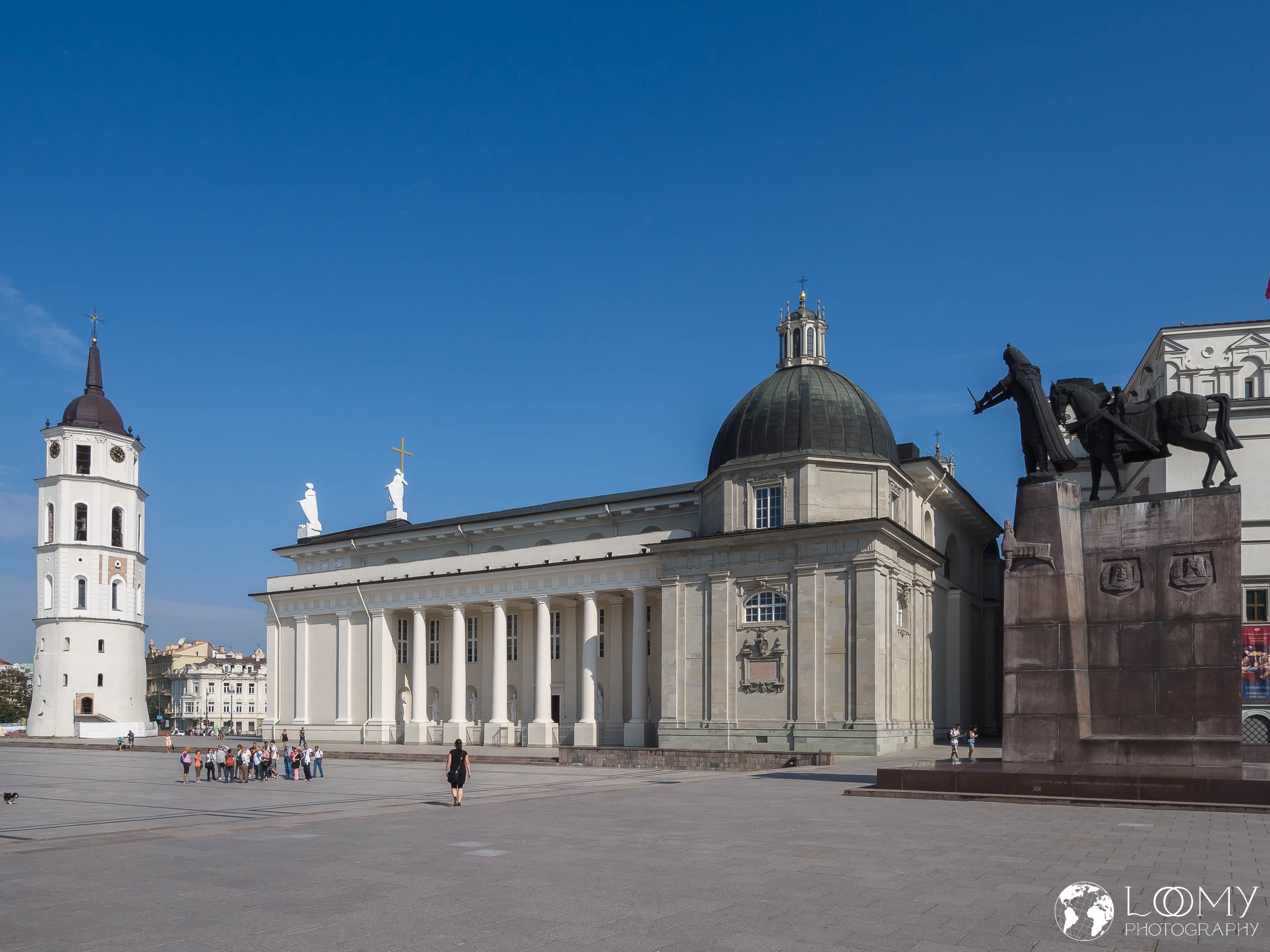Kathedrale mit Glockenturm