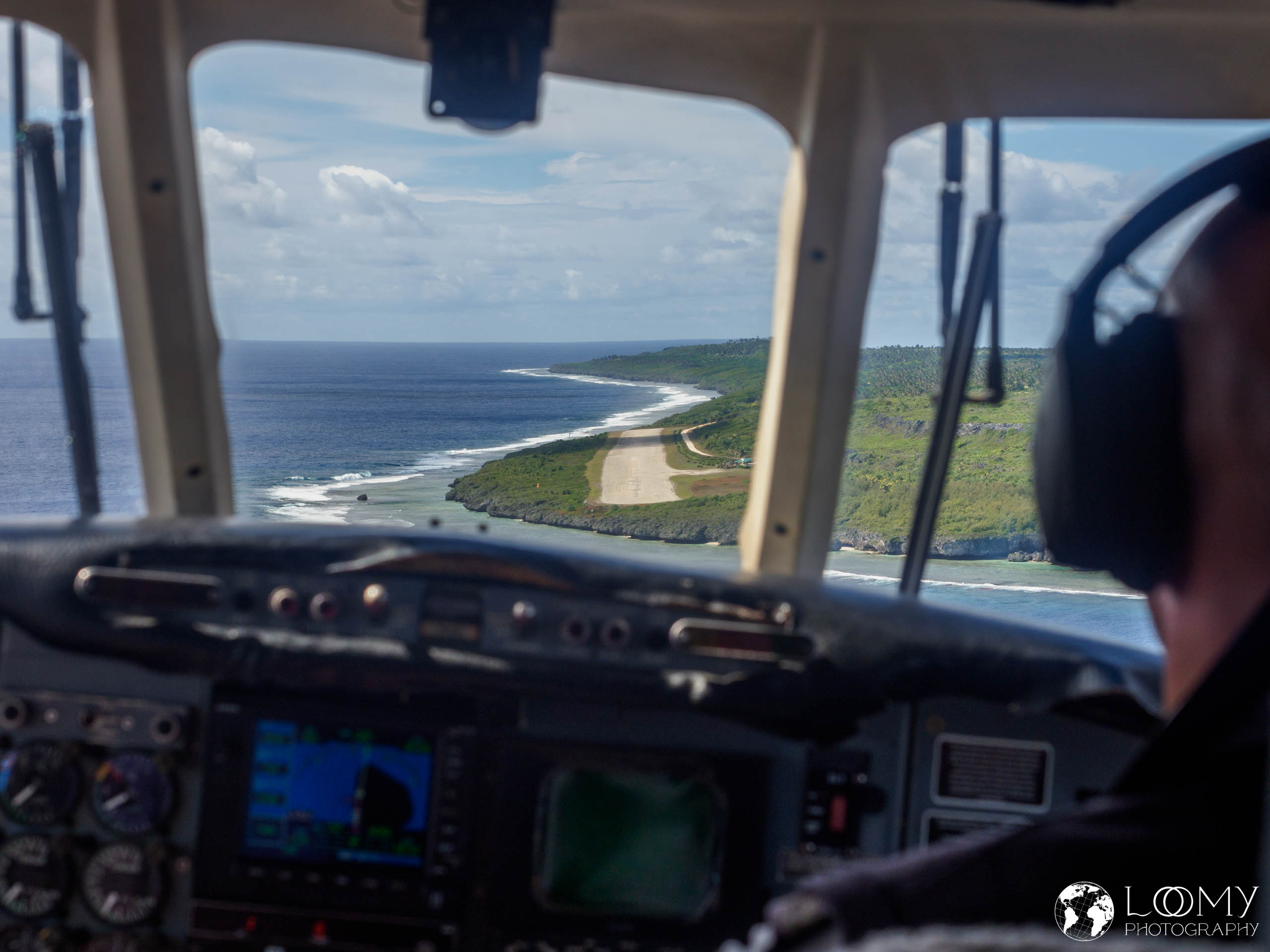 Landanflug auf Mangaia